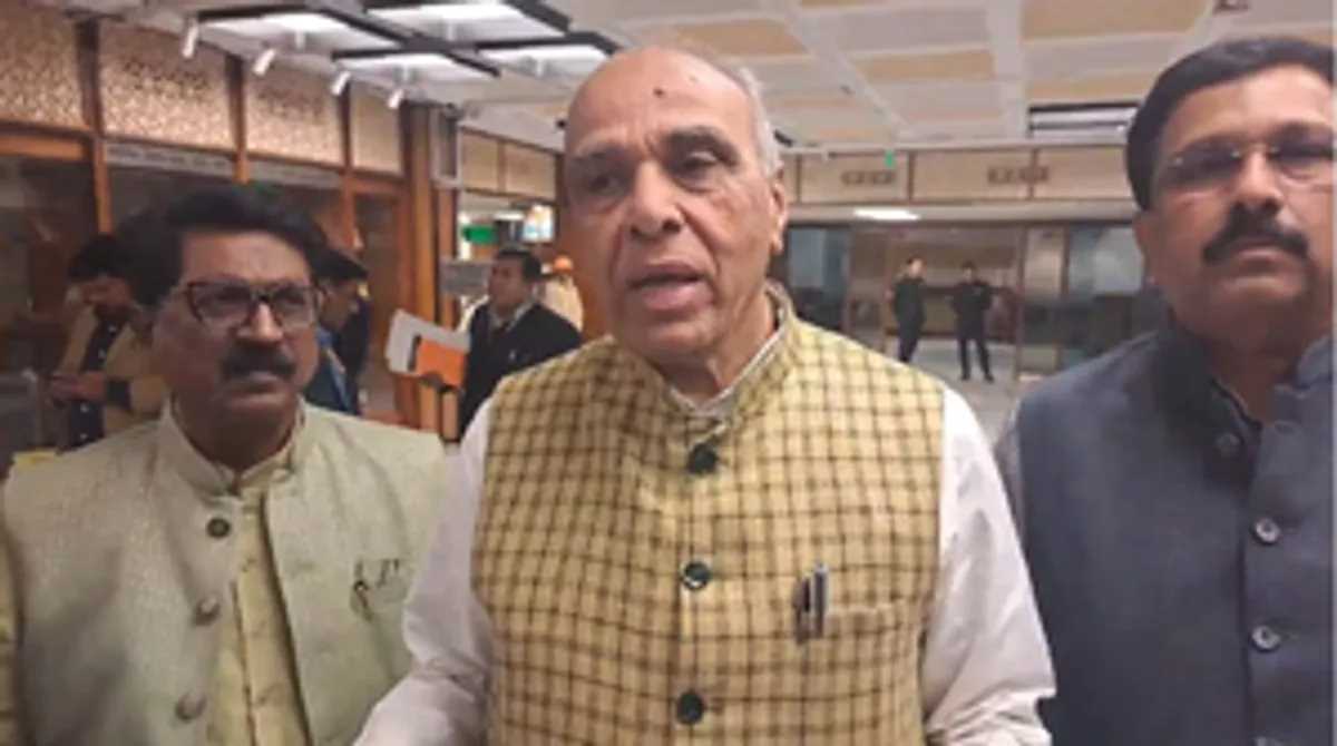 वक्फ विधेयक : देवबंद के विद्वानों ने प्रस्तावित संशोधनों पर जेपीसी के समक्ष रखी अपनी राय वक्फ विधेयक : देवबंद के विद्वानों ने प्रस्तावित संशोधनों पर जेपीसी के समक्ष रखी अपनी राय